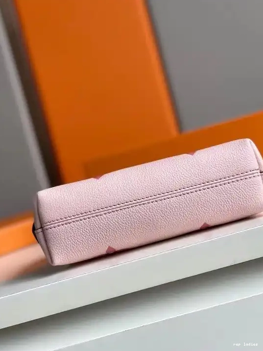 Cheap COSMETIC VUITTON LOUIS POUCH 0508